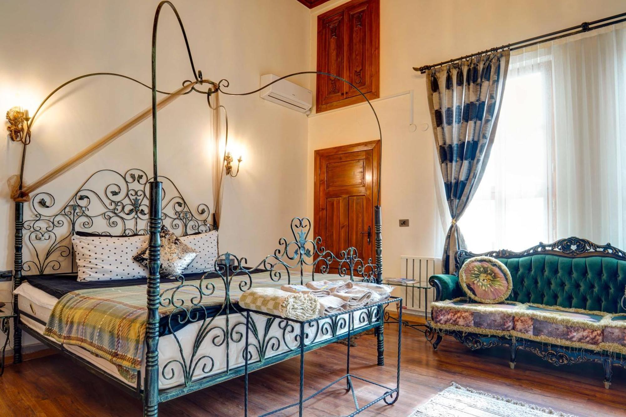 Kerem Ile Asli Butik Hotel Balqash Zewnętrze zdjęcie